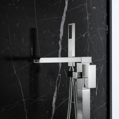 Vrijstaande Badkraan Lisandro – Watervaluitloop – Brushed nickel - 87 × 22 × 15 cm