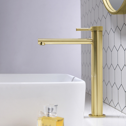 Hoge wastafelkraan Taylor - Brushed gold - 30.5 × 5.5 × 18 cm