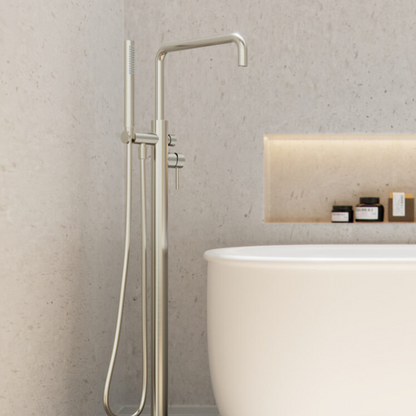 Vrijstaande badmengkraan Capri - Staafhanddouche - Brushed nickel