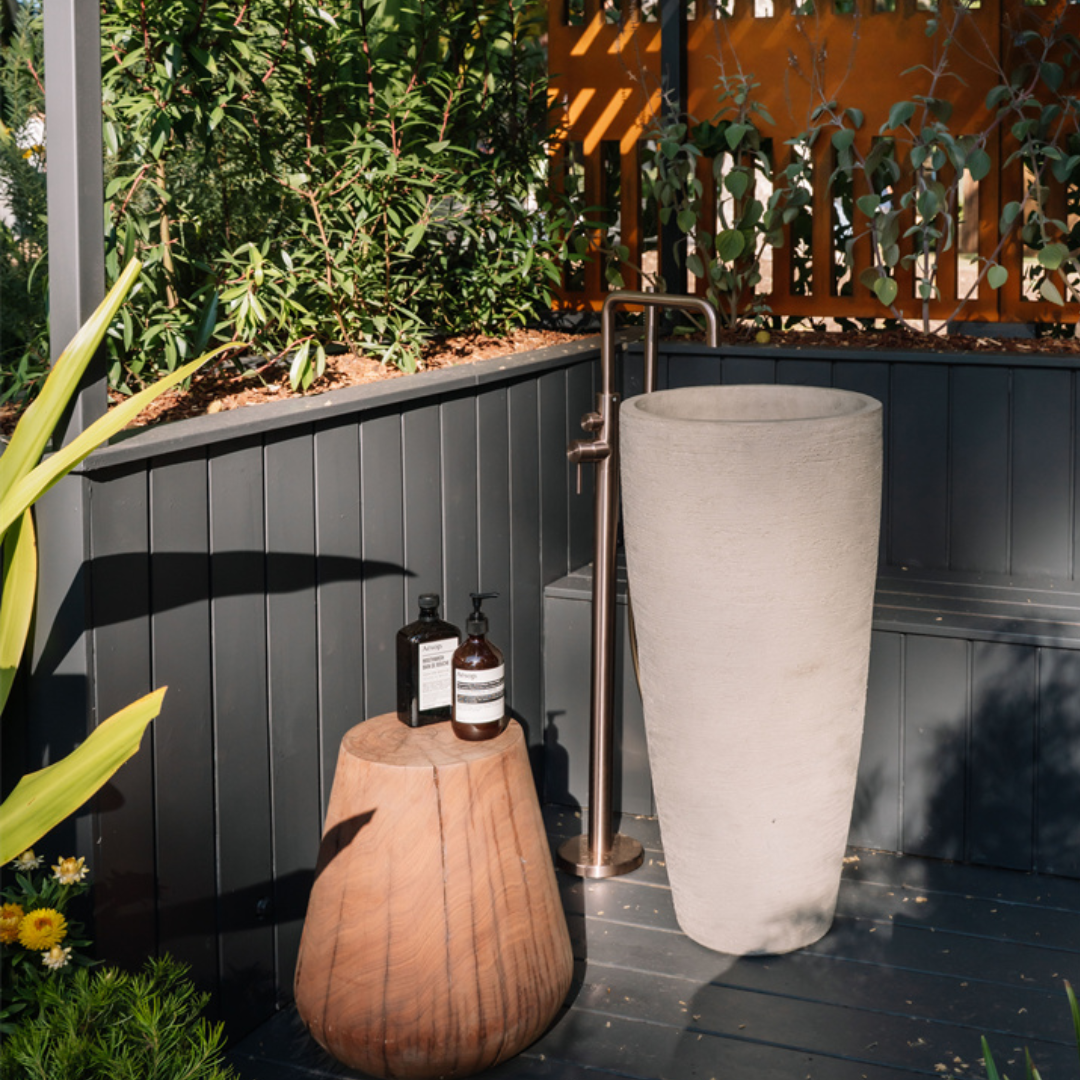 Vrijstaande badmengkraan Capri - Staafhanddouche - Brushed gold