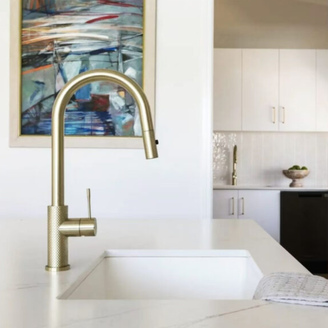 Keukenkraan Valencia – Uittrekbaar met sprayfunctie – Brushed gold