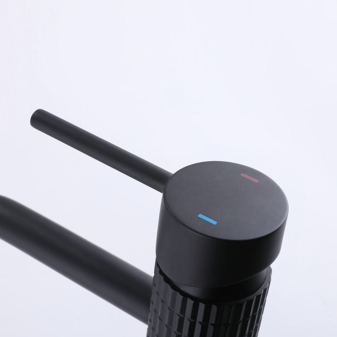 Hoge wastafelkraan Angelica - Matte black - 30,5 × 5,5 × 19 cm