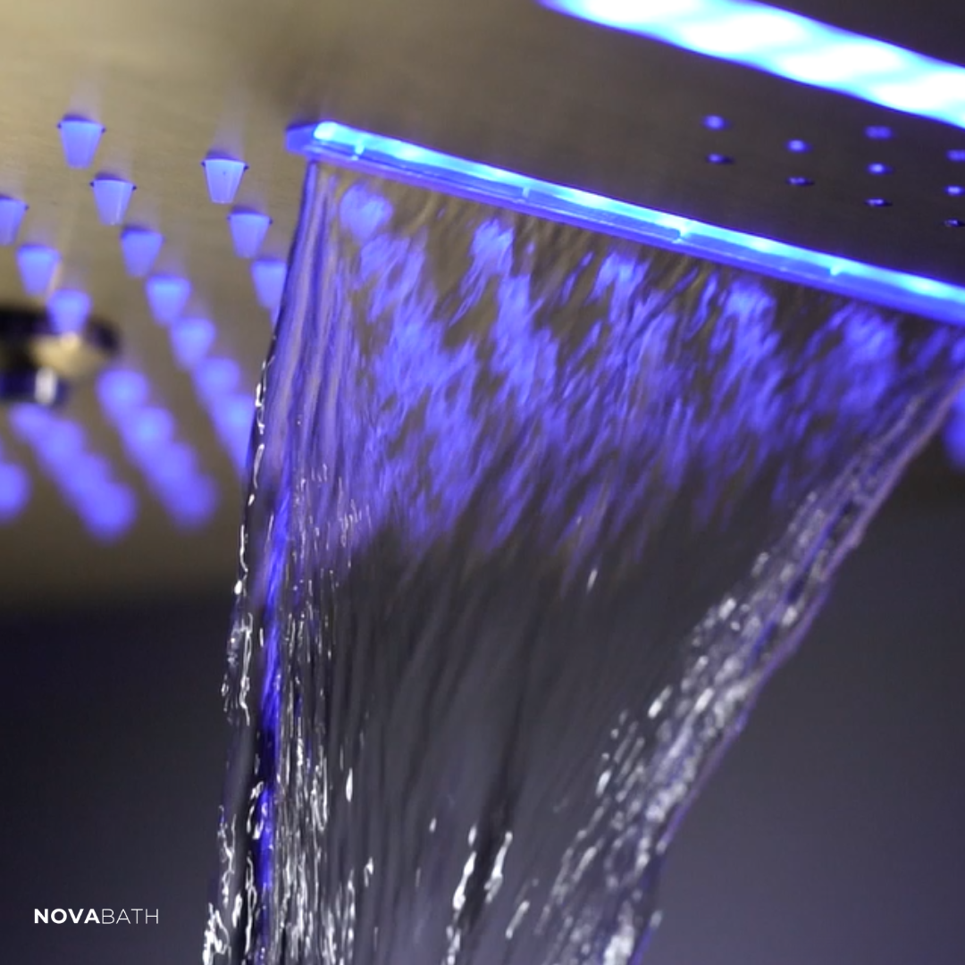 5-in-1 Thermostatische Inbouw Regendoucheset Julia – Bluetooth & Speakers – LED Verlichting – Massagejets - Brushed gold